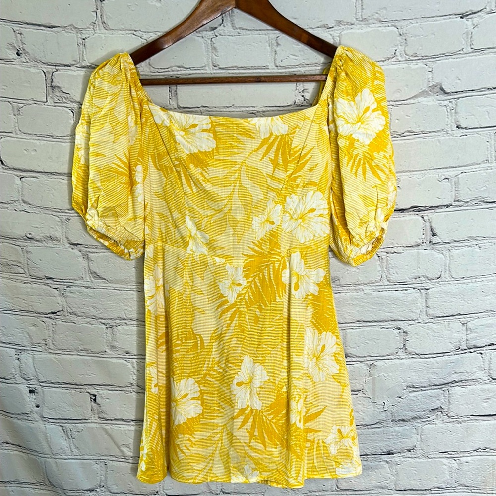Skylar + Madison Yellow & White Puffed Sleeve Dress Size Medium